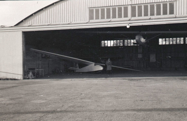 Hangaren_vanster