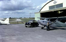 Arne_med_SE-BCK_pa_hangarplattan